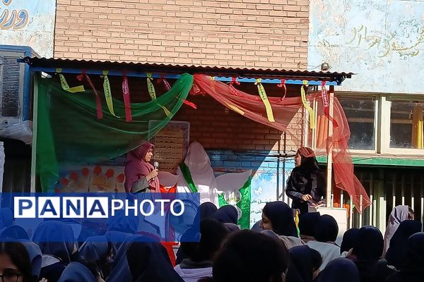 حضور دانش‌آموزان مدارس ناحیه دو شهرری در جشن ولادت حضرت فاطمه (س)