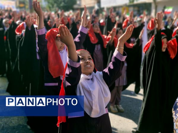 راهپیمایی روز دانش‌آموز در گلوگاه 