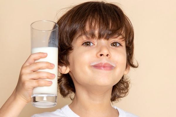 موادغذایی طبیعی و سنتی، استخوان‌های کودکان را تقویت می‌کند