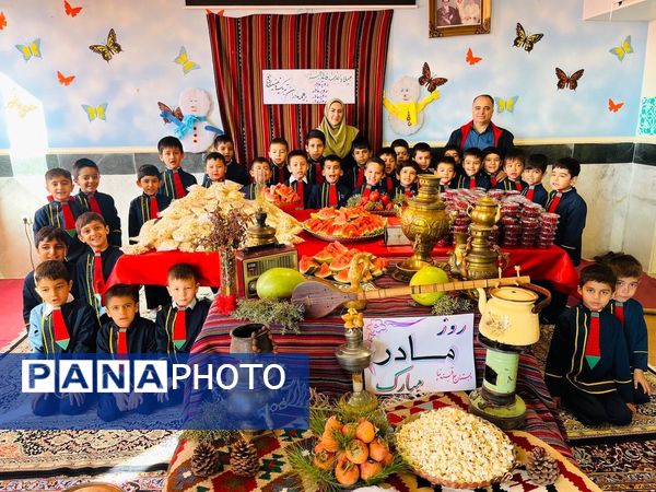 مراسم بزرگداشت ولادت حضرت فاطمه (س) و روز مادر در آموزشگاه پسرانه علاقبندنیا