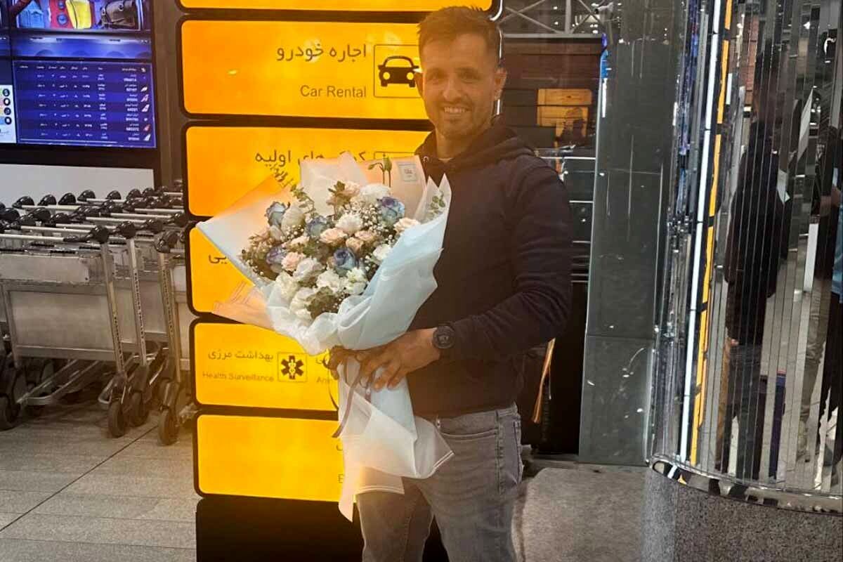 تکیه مربی اسپانیایی  برروی نیمکت استقلالی‌های خوزستان