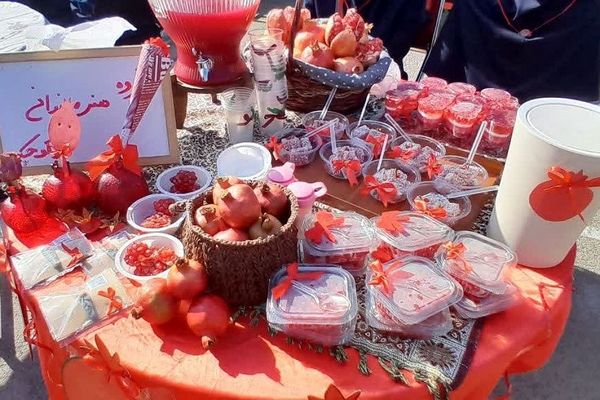 جشنواره انار در دبیرستان حجاب ورامین 