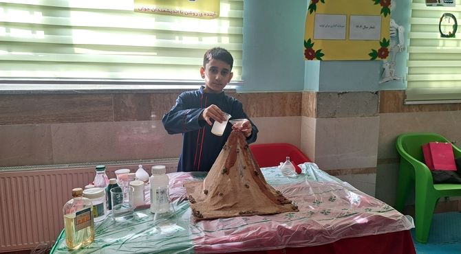 جشنی آمیخته با خلاقیت در نمایشگاه پژوهش مدرسه جمشید کاشانی ملارد