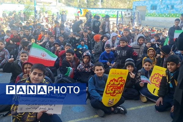 شادی دانش‌آموزان معارف ۶ در جشن پیروزی انقلاب 