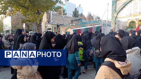 استقبال پرشور مردم از شهدای گمنام در شهرستان شیروان