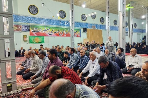 صغاد در سوگ و افتخار شهدا؛ مسجدالنبی میزبان یادواره‌ای معنوی