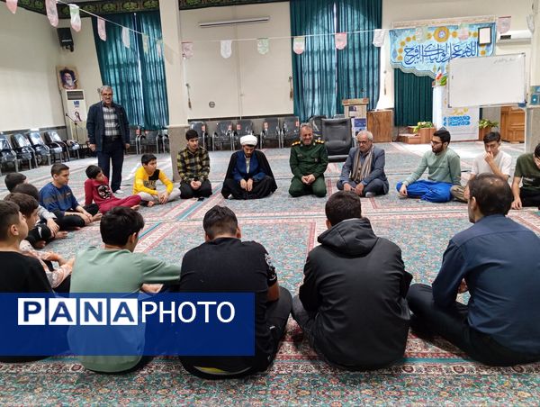  تجلی بندگی و تربیت در فضای اعتکاف دانش‌آموزی خداآفرین