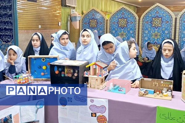 نمایشگاه پژوهش به مناسبت هفته پژوهش در دبستان حکمت نبوی ناحیه دو شهرری 