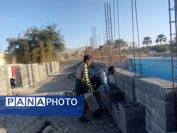 دیوار چینی حیاط مدرسه شهید رونما، هدیه گروه جهادی شهدای گمنام جغین 