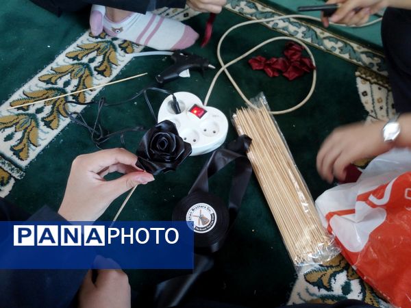 آموزش ساخت گل روبانی در دبیرستان دخترانه فاطمیه