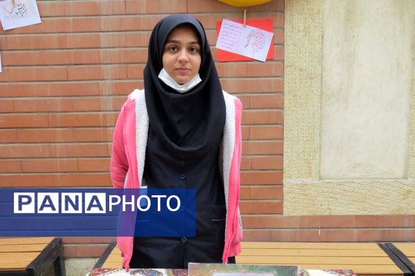 مراسم هفته پژوهش در دبیرستان بانو عفت آهنگری شهرری