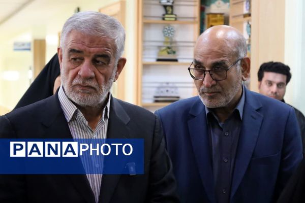 افتتاح زمین چمن دبیرستان دوره اول استعدادهای درخشان شهیدان مزیدی 