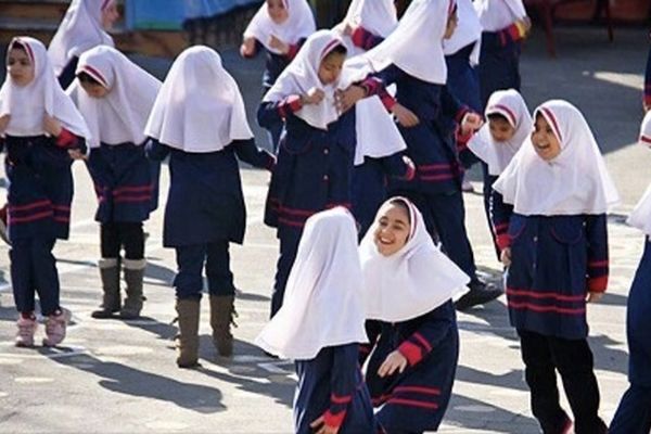 طرح آشنایی دانش‌آموزان جدید با محیط مدرسه از روز اول بازگشایی کلید خورد 