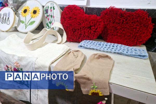 جشن خلاقیت دانش‌آموزان در نمایشگاه فناوری مدرسه پروین اعتصامی