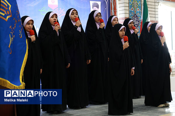 ارسال همزمان تجهیزات مدارس و هنرستان های استان تهران 