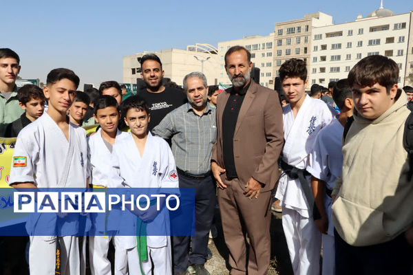 راهپیمایی روز دانش‌آموز در محمدشهر کرج 