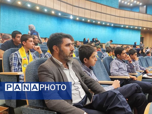 تقدیر از خبرنگاران فعال پانا و مقام‌آوران رویش شیراز