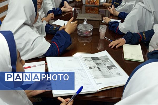 تمرین مسئولیت پذیری و گسترش فرهنگ مشارک جویی با جلسه شورای دانش آموزی