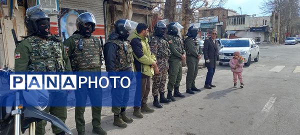 قدردانی مردم از مدافعان امنیت در روز پدر