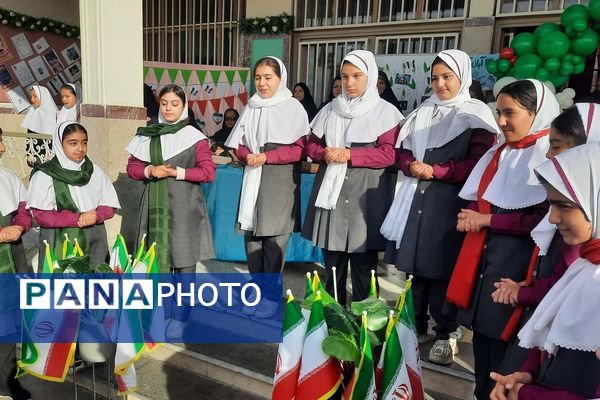 طنین زنگ استکبارستیزی در مدارس منطقه ۵ تهران به صدا در آمد