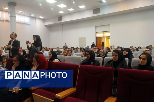 مجمع عمومی انتخابات انجمن اولیا و مربیان دبستان آرمینه مصلی‌نژاد