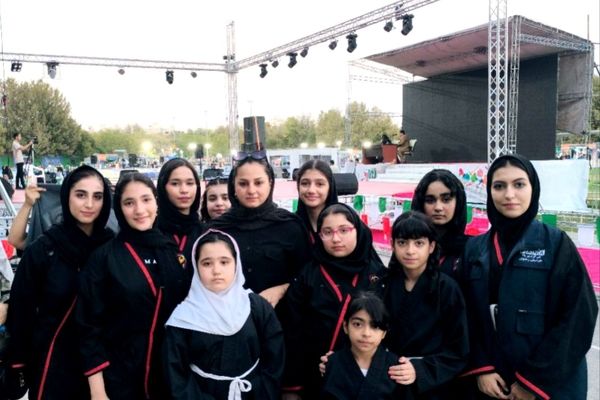 میدان‌نمایی رزم‌آوران طوس در قلب مشهد