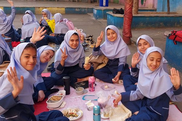 صبحانه سالم و روز تخم مرغ در دبستان شهید مجید مجیدی ناحیه دو شهرری 