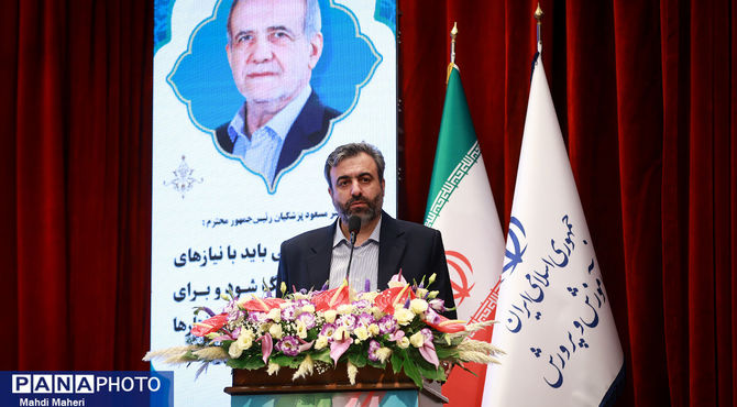 صیانت از هویت دینی و ملی دانش‌آموزان ماموریت اصلی حراست است/ نگاه مجموعه حراست فرهنگی و تربیتی است