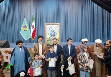 تقدیر از تلاش های فرهنگی، فعالان پرورشی و برگزیدگان پویش های دانش آموزی در نمازجمعه