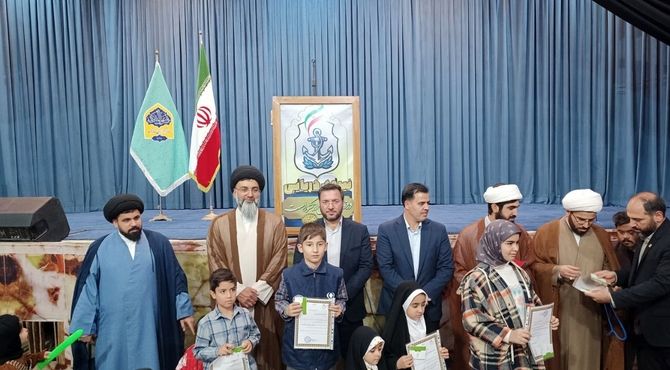 تقدیر از تلاش های فرهنگی، فعالان پرورشی و برگزیدگان پویش های دانش آموزی در نمازجمعه