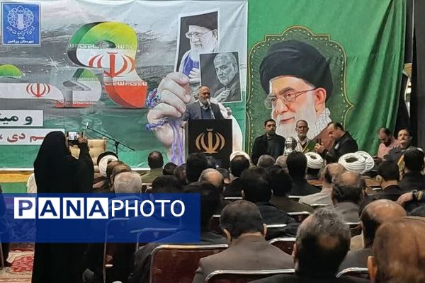 حماسه ۹ دی زنده است؛ ورامینی‌ها بار دیگر با ولایت، پیمان بستند