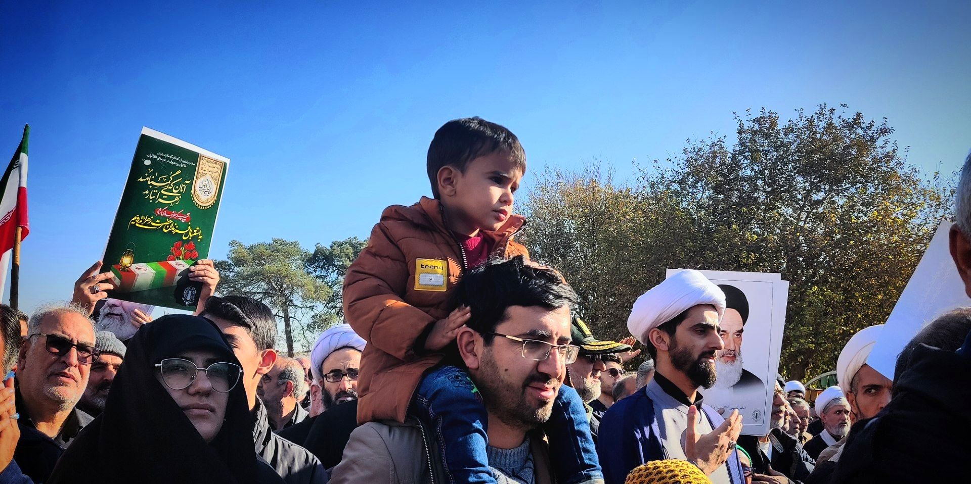 انس و ارادت قشرهای مختلف مردم قم با شهدای گمنام