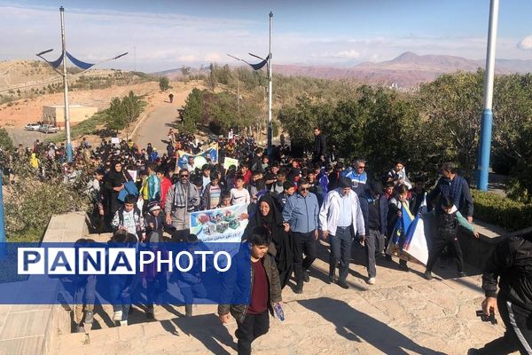 همایش کوه‌روی دانش‌آموزان پسر نواحی پنجگانه تبریز