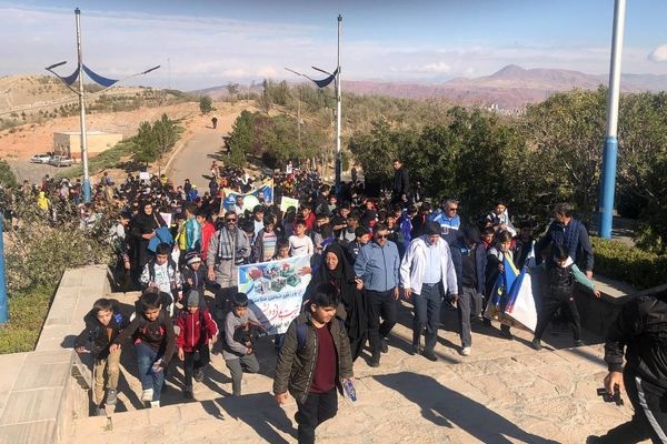 همایش کوه‌روی دانش‌آموزان پسر نواحی پنجگانه تبریز