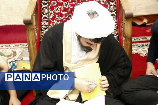 برگزاری حلقه‌های معرفتی صالحین در اعتکاف دانش‌آموزی فهرج