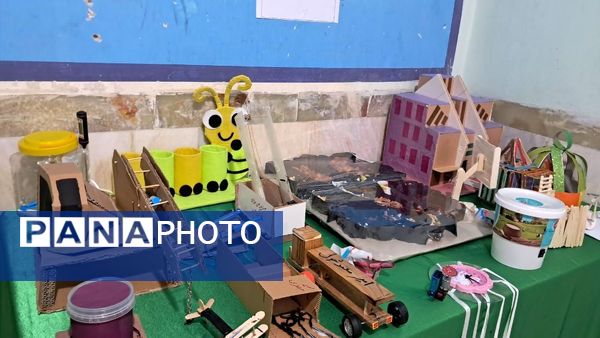 نمایشگاه جشنواره «نوین کاو» در پژوهش سرای دانش‌آموزی حاجی آباد