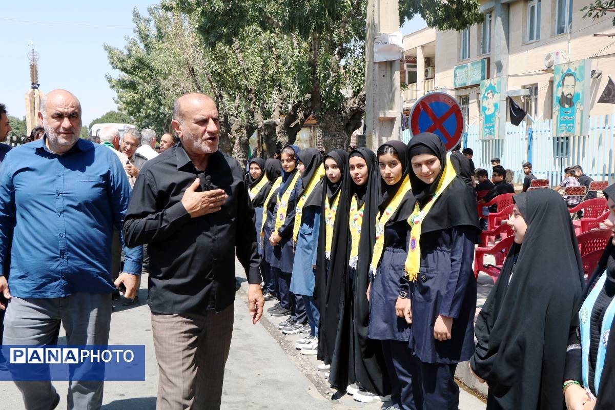 بازدید مشاور وزیر از موکب‌های سازمان دانش‌آموزی آذربایجان غربی