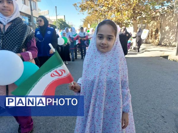 حماسه حضور نوجوانان کردکوی در روز دانش‌آموز