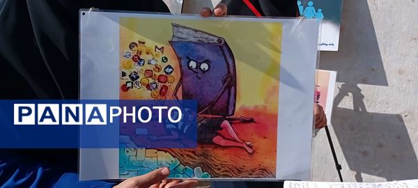 نمایشگاه پیشگیری از آسیب های اجتماعی در دبیرستان مادرمهربان خلیل آباد