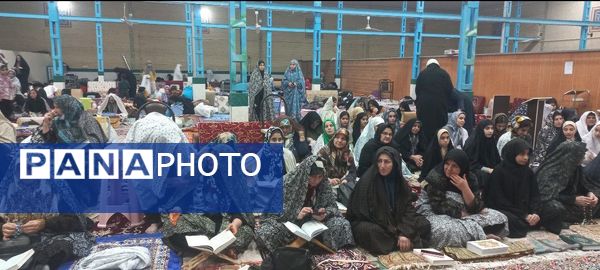دروازه‌های آسمان بر معتکفین روز اول گشوده شد
