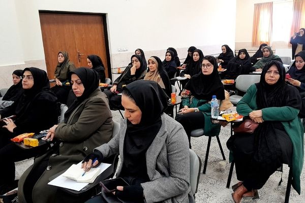 همایش فصلی مدیران مدارس فشافویه با تأکید بر قانون مداری، ارتقای کیفیت آموزشی و سلامت دانش آموزان 