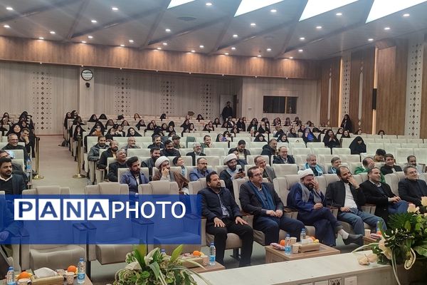 تجلیل از نقش‌آفرینان حوزه پرورشی در مشهد