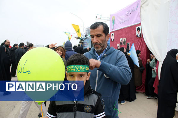 جلوه های حضور خادمان نوجوان در شادپیمایی مسجد جمکران