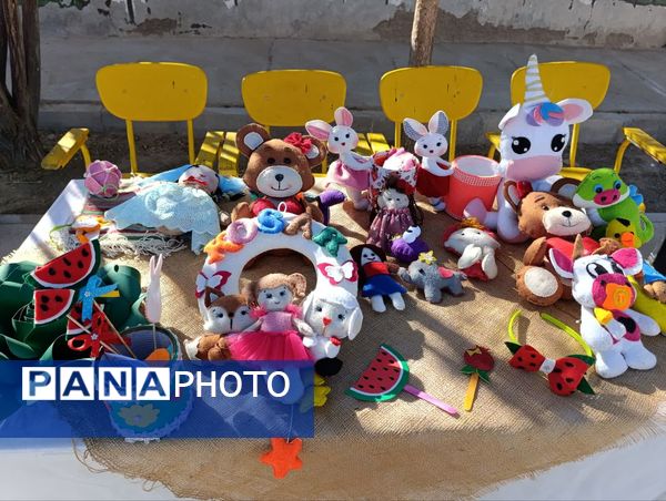 شور و هیجان هفته فرهنگ و هنر در دبستان خدیجه کبری ابرکوه