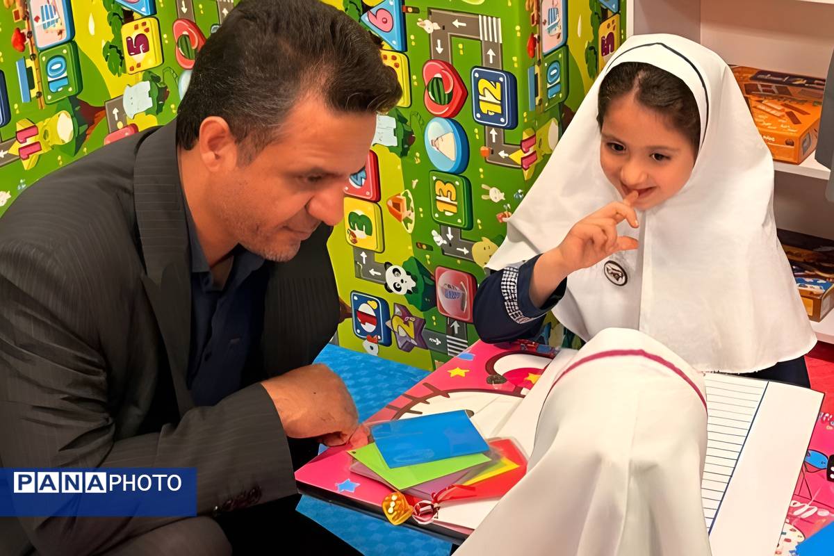 آیین افتتاحیه اتاق بازی و یادگیری در دبستان نیایش شهرستان قدس