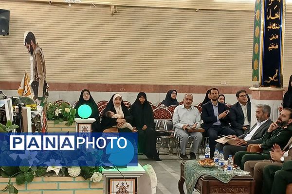 برگزاری یادواره شهدا به مناسبت هفته دفاع مقدس در دبیرستان حضرت زینب(س) ناحیه یک شهرری