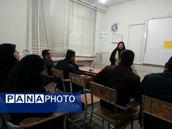 برگزاری دوره‌ مربیان پیشتاز کاردان در ابرکوه