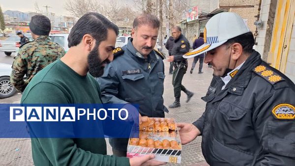 قدردانی مردم از مدافعان امنیت در روز پدر