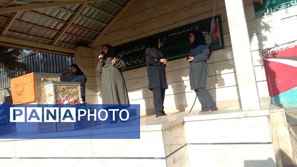 حضور جمعی از آتشنشانان در مدرسه شاهد شهید حمامی ناحیه شش مشهد