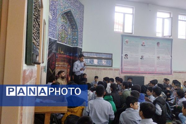 طنین «یا فاطمه(س)» در مدرسه شهید چمران؛ مراسم عزاداری و نماز جماعت به یاد بانوی دو عالم